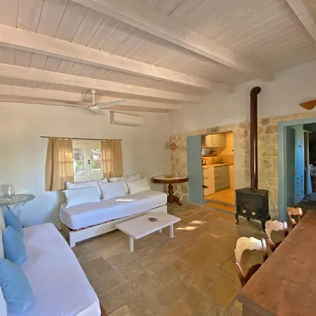 Olive Grove - Excellent View Hébergement de vacances Frínion