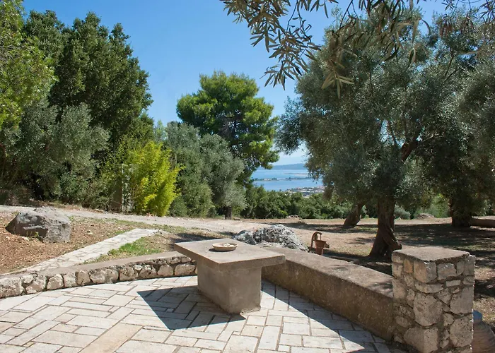 Olive Grove - Excellent View Дом отдыха Frinion